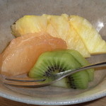 ふふ 熱海 - フルーツを食べてご馳走さま