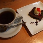 カフェ＆バル リズム - 