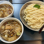 musashinoudontakekuni - 手前：きのこ汁うどん、奥：ネギ汁うどん