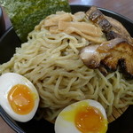 麺屋　だいちゃん - 特製辛つけ麺　全粒粉の麺、あぶりチャーシュー、煮卵、めんま、のり