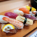 千吉寿司 - 令和4年6月 ランチタイム
            にぎり定食10貫(お吸物付) 770円