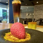 Patisserie cafe VIVANT - ■イチゴ
            ■フロマージュピスターシュ
            ■エスプレッソトニック