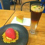 Patisserie cafe VIVANT - ■イチゴ
      ■フロマージュピスターシュ
      ■エスプレッソトニック