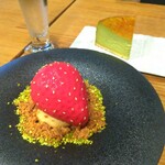 Patisserie cafe VIVANT - ■イチゴ
                        ■フロマージュピスターシュ