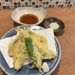 Hoho - 稚鮎天ぷら９５０円。稚鮎にしては立派なサイズですが、カラリと揚がっていて、旨味ま苦味も堪能しました（╹◡╹）（╹◡╹）