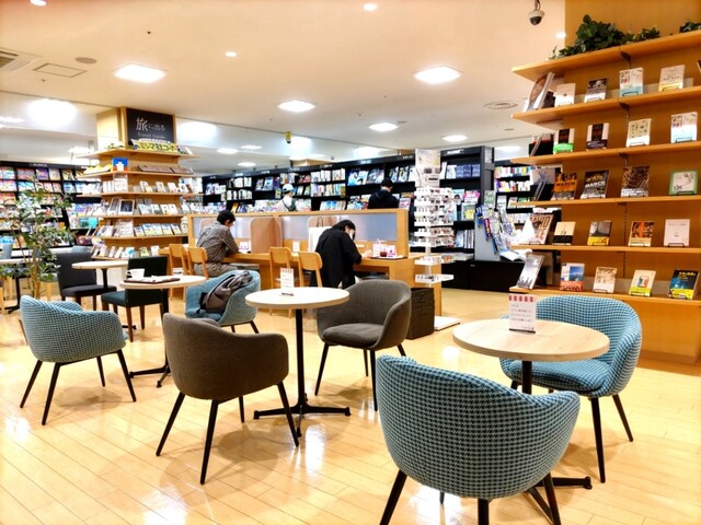 カフェ・ド・クリエ イオンモール秋田店（CAF&Eacute; de CRI&Eacute;） - 四ツ小屋（カフェ）の写真