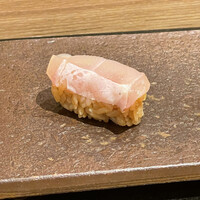築地青空三代目別邸 - ハタの昆布締め