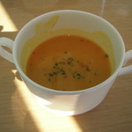 堂島リバーフォーラム　CAFE - ランチセットのパンプキンスープ