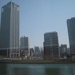 堂島リバーフォーラム　CAFE - 窓側席から観る川沿いの景色(^.^)