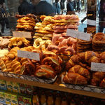 ディーン＆デルーカ マーケットストア - 美味しそうなパンが山積みに・・・ (2013/3)