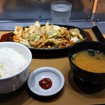 Yayoi Ken - やみつき豚キャベ定食790円