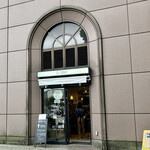 K.Base Coffee Store - 改札外入口