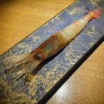 隼 - 酔～北海道産牡丹海老の12年もの紹興酒漬け　レモングラス　こぶみかんの葉