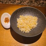 隼 - たまご炒飯～ジャスミンライス、玉ねぎ、三種の卵、埼玉産千住ネギ　自家製XO醤