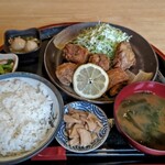 つる谷 - から揚げ定食750円