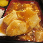 天山 - 万人向けの味のマーボ豆腐