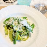 La Brianza - ジェノベーゼリングイネ旬のスナップえんどう。