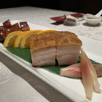 筑紫樓 銀座店 - 豚肉のサクサク焼き　¥4200