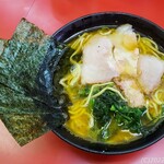 ラーメン 杉田家 - ラーメン 並 固め 脂多め
      
