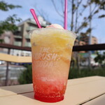 サーティワンアイスクリーム - ドリンク写真:ザ・クラッシュソーダ(580円)