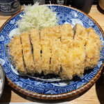 とんかつ七井戸 - 大きな特ロースかつ！