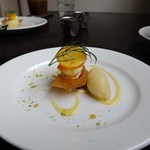 ニコラ - （’13/03）ランチセットの一口デザート（横から） キンカンとマスカルポーネ 洋梨のソルベ
