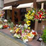 アシッドラシーヌ - シェフ愛されてるんだろうなぁ～っと思う、1流店からのお花