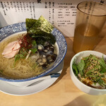 ラーメン 伊勢路 - しじみらー麺(塩)＋鶏チャーシューめしセット
