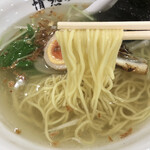 鯛ラーメン 情熱の一雫 - 麺