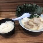 横浜家系ラーメン 魂心家 - 