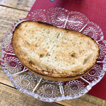 宝塚 ソロマルゲリータ - ピザ生地と同じ生地のパン