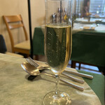 ビストロ エピス - 贅沢にお昼間からシャンパーニュ♡