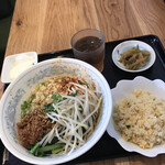 中華料理 華宴 - 