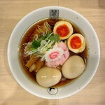 Uguisuya - 特製醤油ラーメンに味玉ダブルトッピング、結果味玉トリプルトッピング