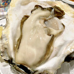 寿司・割烹 鈴政 - 【生牡蠣】