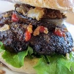 カウボーイカレー - ワイルドカウボーイバーガー、肉汁の塊！