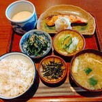 大黒屋 - 麦とろ紅鮭定食