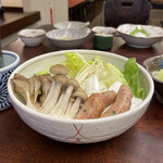 湯元 湧駒荘 - しゃぶしゃぶの野菜とソーセージ