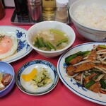 亀有飯店 - レバニラ炒め定食９５０円