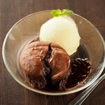 ダーツカフェ ウノ - フォンダンショコラ　アイス添え