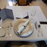 シャトー　ラ・パルム・ドール - テーブルセットアップ状況