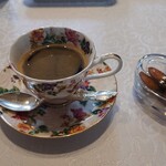 シャトー　ラ・パルム・ドール - コーヒーと小菓子