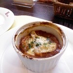 洋食 三浦亭 - オニオングラタンスープ