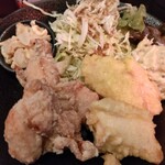 ジョニーのからあげ - 柚子塩味と醤油味が2個ずつでした