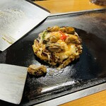 Okonomiyaki Maruya - ごっつい大判　かきミックス焼　９８０円