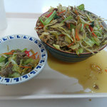 お食事処 波布 - このあたりで満腹感が少し出てきます。しかしまだ麺は見えません。