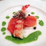 シュマンドール - 車海老も生きてるところを目の前で調理してくれました。