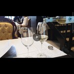 シャトー　ラ・パルム・ドール - 注いでもらってる