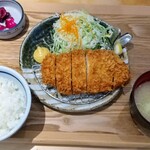 一休そば 総本店 - とんかつ定食