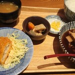 肉豆冨とレモンサワー 大衆食堂 安べゑ - 定食肉豆腐（黒）